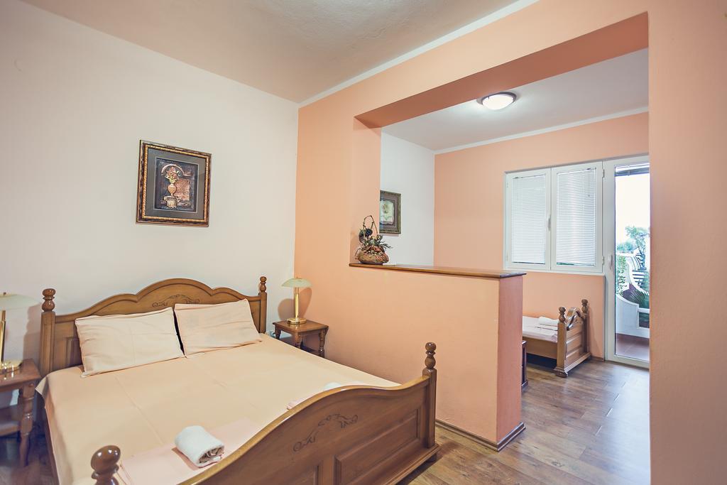 Apartments Atlantis Добра вода Стая снимка